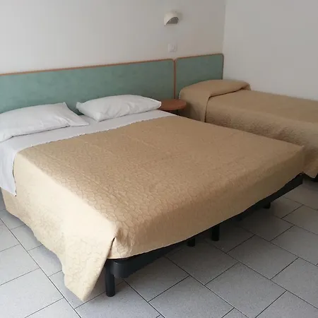 La Parigina Hotel 2*